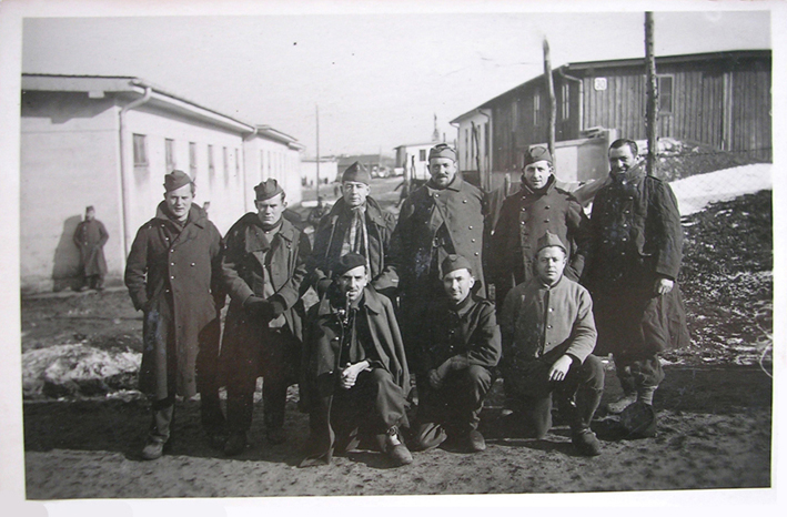 gaston-sterckeman-cesar-fauxbras-dans-le-stalag-xvii-a-a-kaiserstenbruck-en-autriche-pendant-l-hiver-1940-41